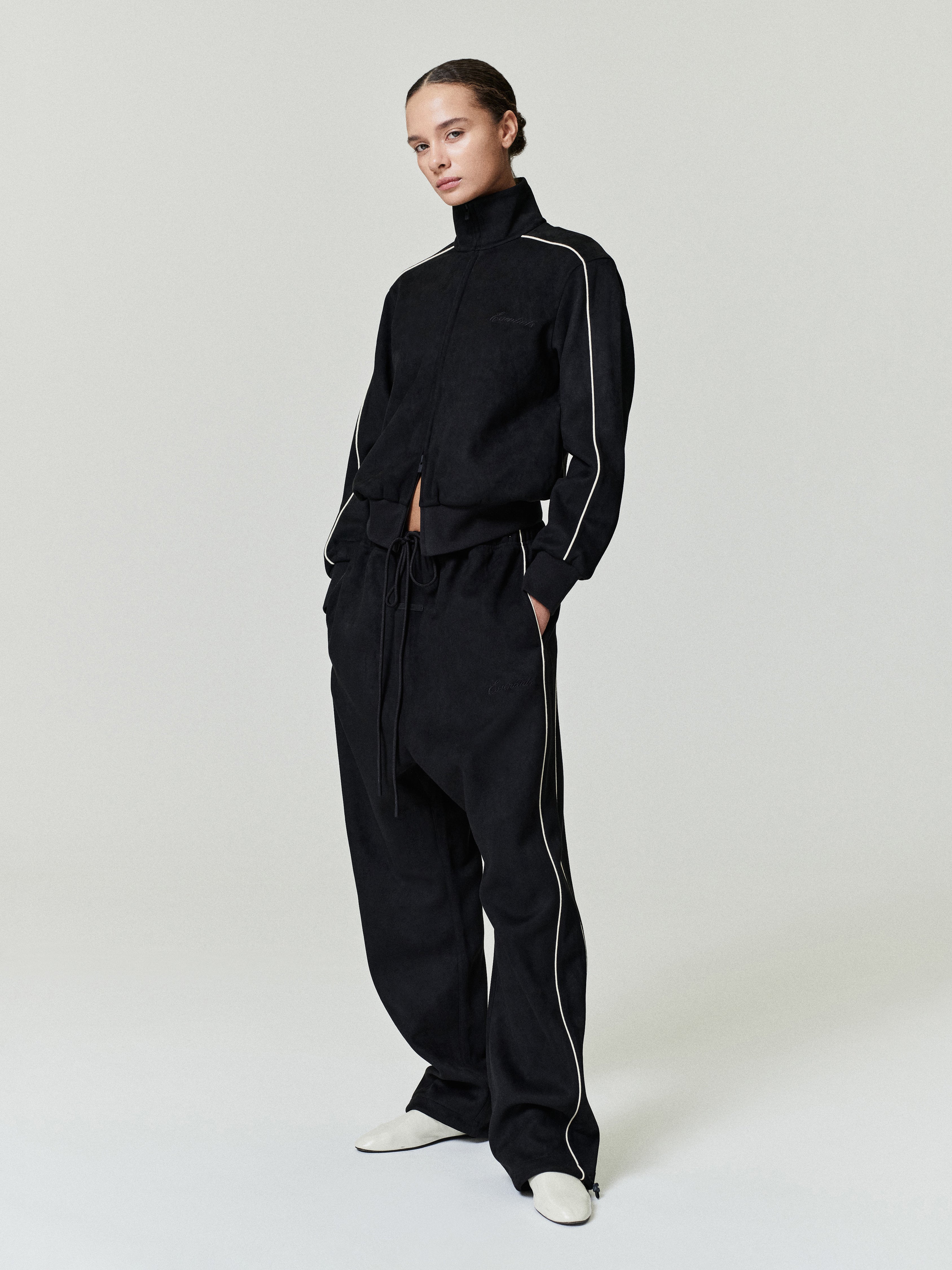 Suede Fleece Signature Relaxed Pant